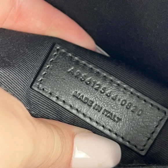 🩷SOLD🩷Yves Saint Laurent Lou Camera Bag - Picture 16 of 16